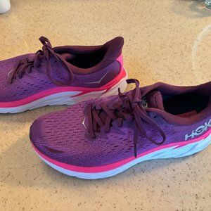 BRAND NEW - NWOT - Women's Hoka Clifton 8 Grapewine/BeautyBerry Size 10